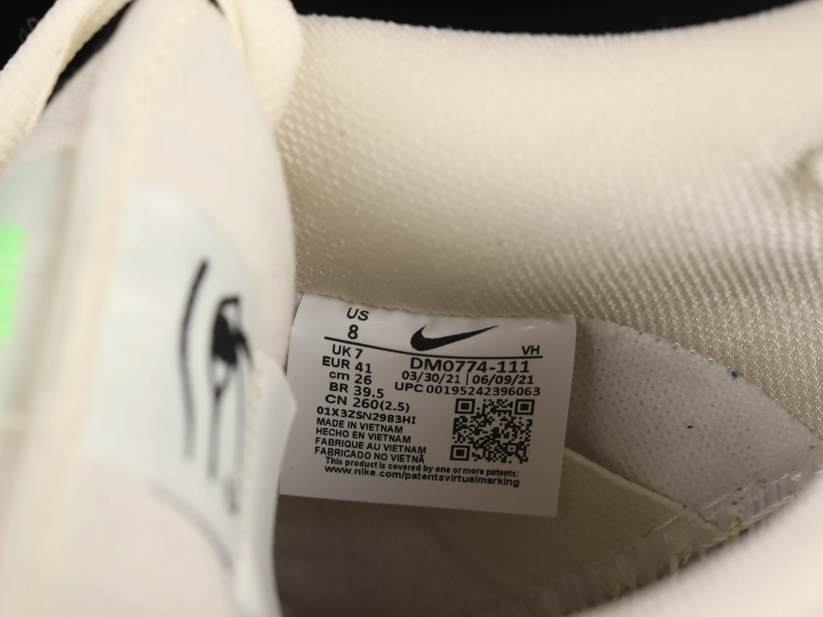 All Categories Nk SB Dunk Series Nk SB Dunk Low Low-top Sneakers M Version Pure Original Nk SB Dunk Low "Mummy" Luminous SB Smashing Backboard Fashion Casual Sneakers DM0774-111